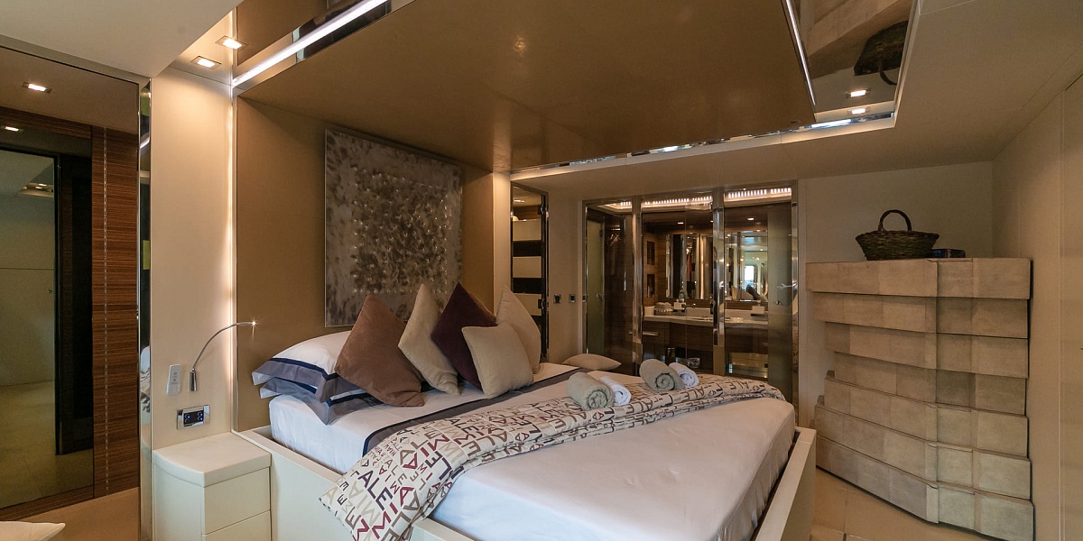 Аренда мега яхты 	Italcraft 105 Alemia В Италии